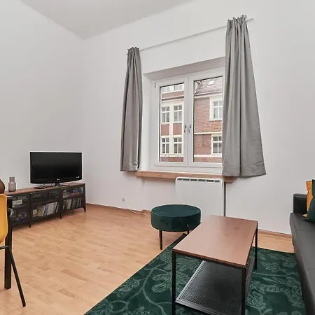 Apartment Wroclaw Lakowa By Renters Apartment Wroclaw