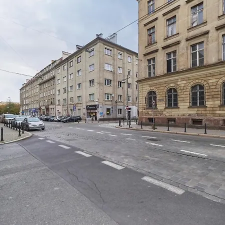 Apartment Apartment Wroclaw Lakowa By Renters Wroclaw